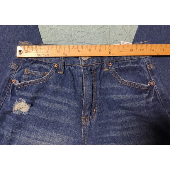 🆕️TIME AND TRU Women's Sz 2 Mid Wash High-Rise Barrell Jeans Whiskers Trendy - Picture 8 of 11